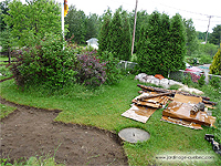 Jardin devant une maison - Étouffer le gazon - Aménagement d'un potager devant une maison